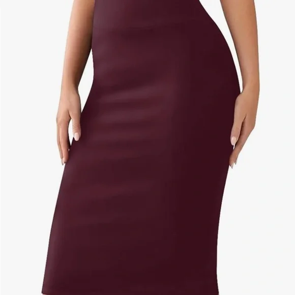 Sweet Hearts Classic Stretch Pencil Skirt - Picture 1 of 3